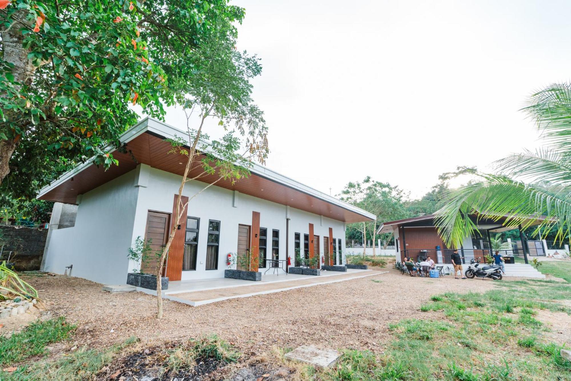 Lodge Orchrd Coron